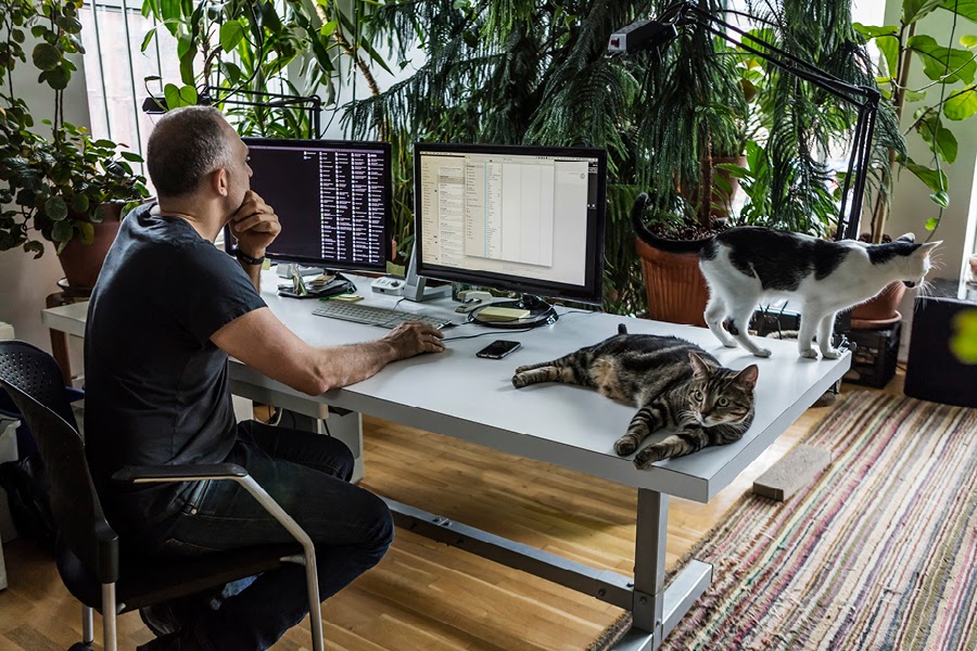 Top Gadgets For Improving Home Office Productivity